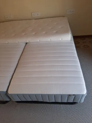 Cama King Size Ikea Gris y Blanca