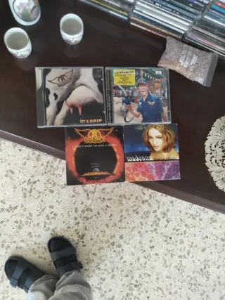 NO A 1€. CDs Madonna Kenny G morat aitana