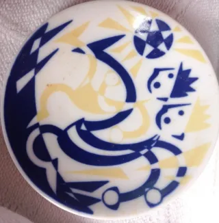 Plato porcelana gallega Sargadelos decorado.