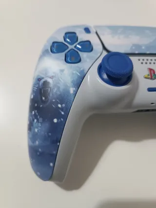 Mando PS5 con joysticks TMR magnéticos