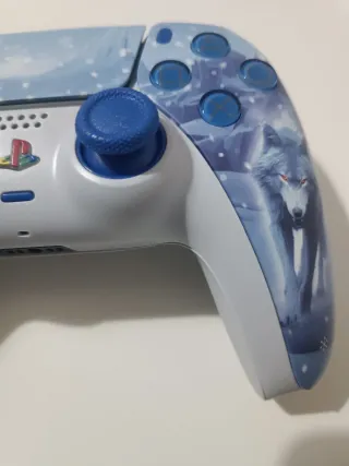 Mando PS5 con joysticks TMR magnéticos
