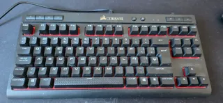 Teclado Mecánico Corsair K63 retroiluminado (rojo)