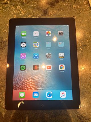 Apple iPad mini 4 Plata