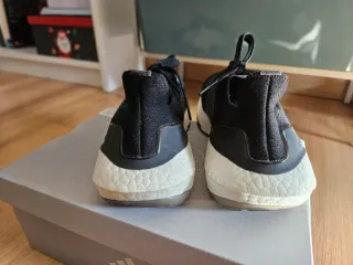 Adidas Ultraboost 22 W
