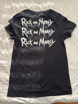 Camiseta Bershka con estampado de oso