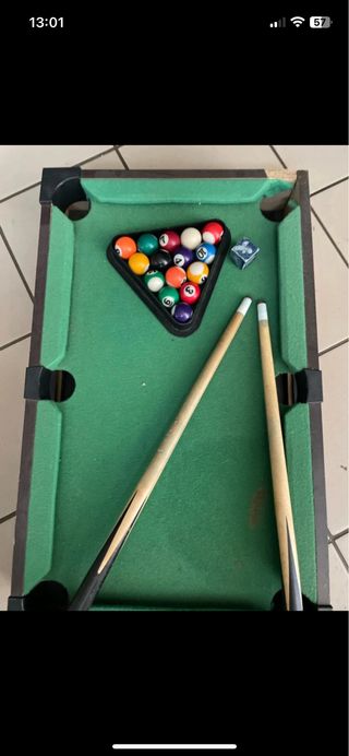 Biliardo da tavolo completo di stecche