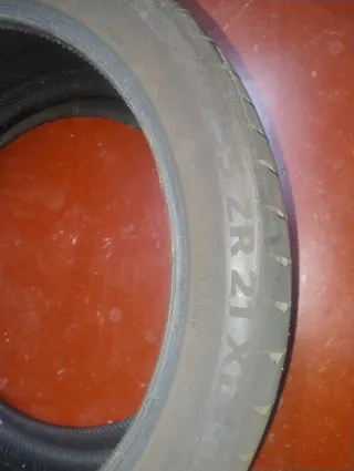 Neumático Continental 295/35 ZR 21