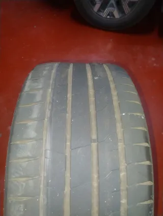 Neumático Continental 295/35 ZR 21