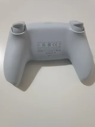 Mando PS5 con joysticks TMR magnéticos