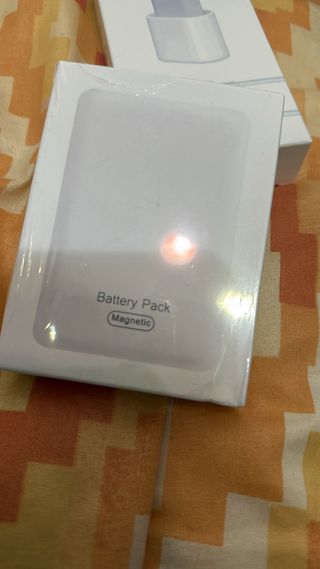 Caricabatterie USB-C 20W e Batteria Magnetica