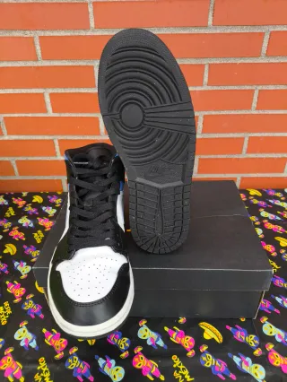 Jordan 1 Mid Racer Blue