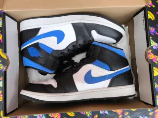 Jordan 1 Mid Racer Blue