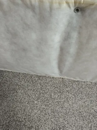 Base tapizada con patas de madera natural cama 90