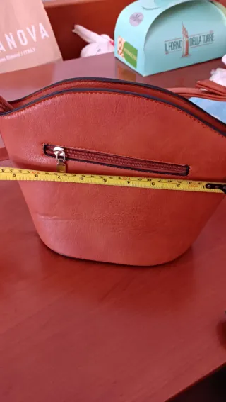 Secchiello tracolla marrone