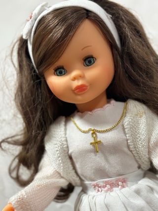 Muñeca nancy comunión de Famosa