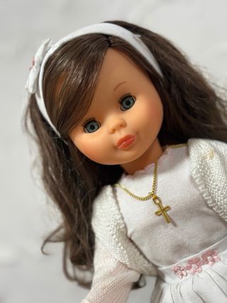 Muñeca nancy comunión de Famosa