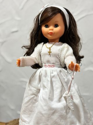 Muñeca nancy comunión de Famosa