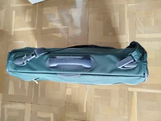 Maleta portatrajes Samsonite verde