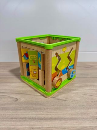 Cubo de actividades de madera para bebé
