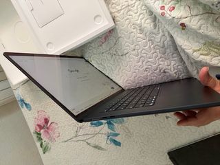 MacBook Air 256 GB 2025 Space Gray nuevo con garan