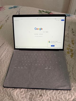 MacBook Air 256 GB 2025 Space Gray nuevo con garan