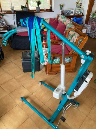 Grúa traslado personas MICRA- GR010 + arnés