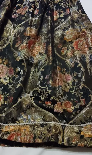 Traje Fallera Negro Talla 40/42 con 2 corpiños