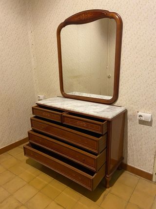 Còmoda 5 calaixos amb mirall i marbre