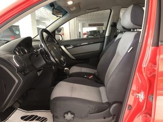 Chevrolet Aveo 1.4i Automático 5p 2011