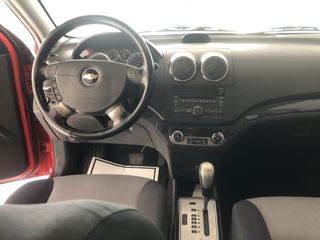 Chevrolet Aveo 1.4i Automático 5p 2011