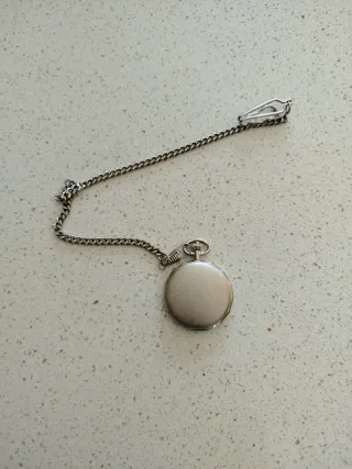 Reloj de bolsillo con cadena