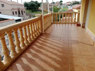 Balaustrada de piedra para balcón