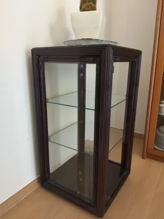 Vetrinetta in radica e cristallo