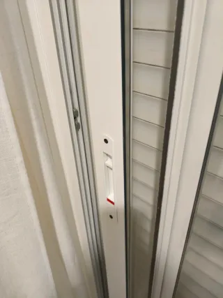 2 Balconeras corredera con persianas