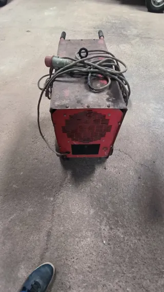 Soldadora Profesional Trifásica GAR 2-T