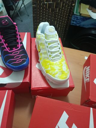 Zapatillas de moda con tallas a elegir