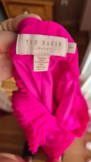 Vestido Ted Baker fucsia plisado