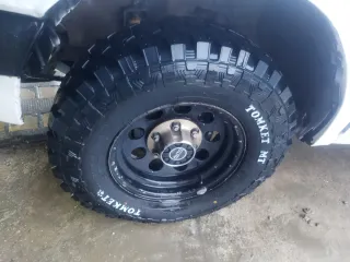 Llantas y neumáticos