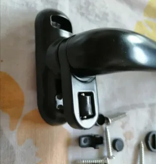 4 Manijas de ventana con rueda de  bloqueo