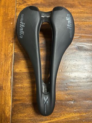 Sillín Selle Italia SLR Superflow carbon. L3