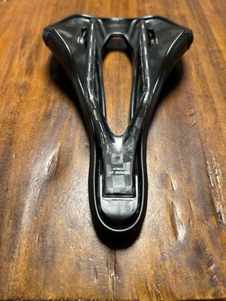 Sillín Selle Italia SLR Superflow carbon. L3