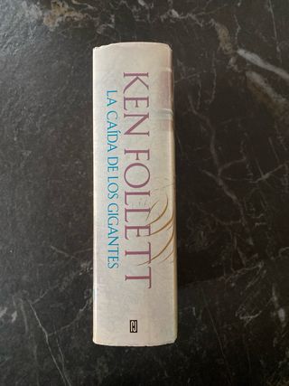 La caída de los gigantes (The Century 1) (Spani...