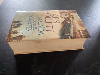 La caída de los gigantes (The Century 1) (Spani...