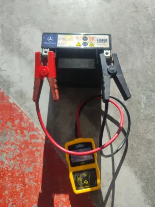 Batería auxiliar Mercedes FIAMM origina.