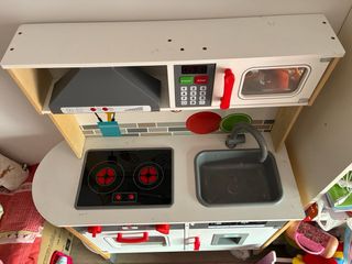 Cocinita de madera infantil