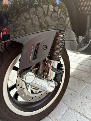 Vespa GTS 300 solo 1950km