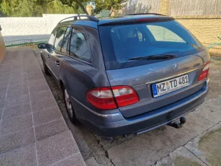 Mercedes-Benz Classe E (214) 2005