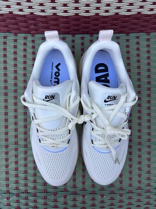 Nike Vomero 18 Talla 43 Blancas