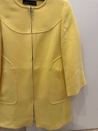 Anorak Zara Amarillo Talla XS