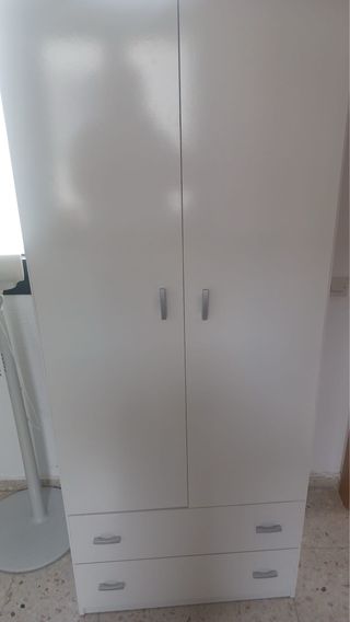 Armario infantil blanco con cajones